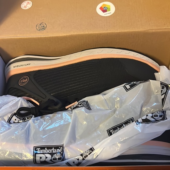 Timberland Steel Toe Shoes Size 8.0 Anti-Fatigue - Picture 2 of 6